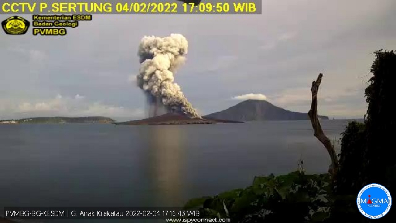 Anak Gunung Krakatau Erupsi 9 Kali