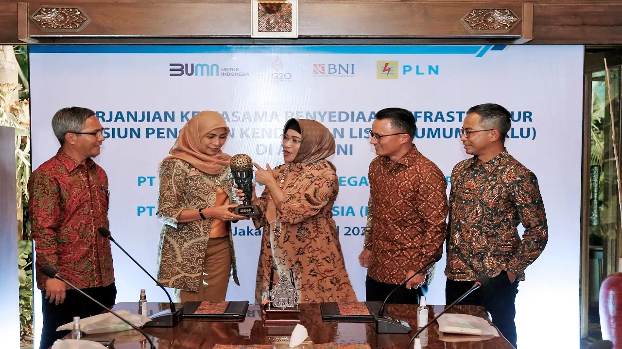 Dukung Ekosistem Kendaraan Listrik, PLN dan BNI Berkolaborasi Memperluas Jangkauan SPKLU