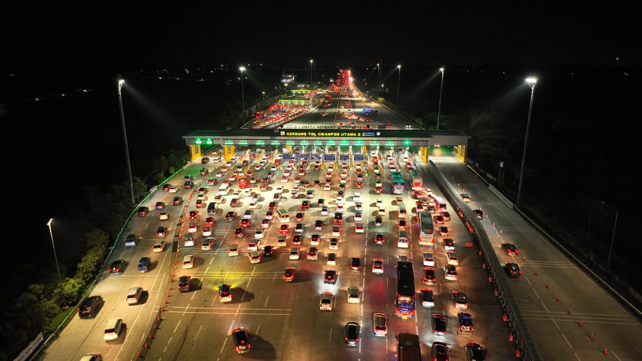 Jasa Marga Lanjutkan One Way dari Trans Jawa Menuju Jakarta