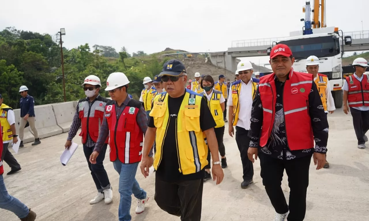 Jalan Tol Cisumdawu Operasi Penuh Juni 2023