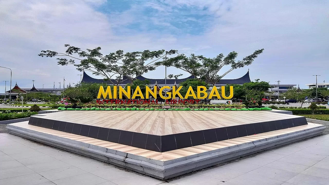 Bandara Minangkabau Kembali Dibuka