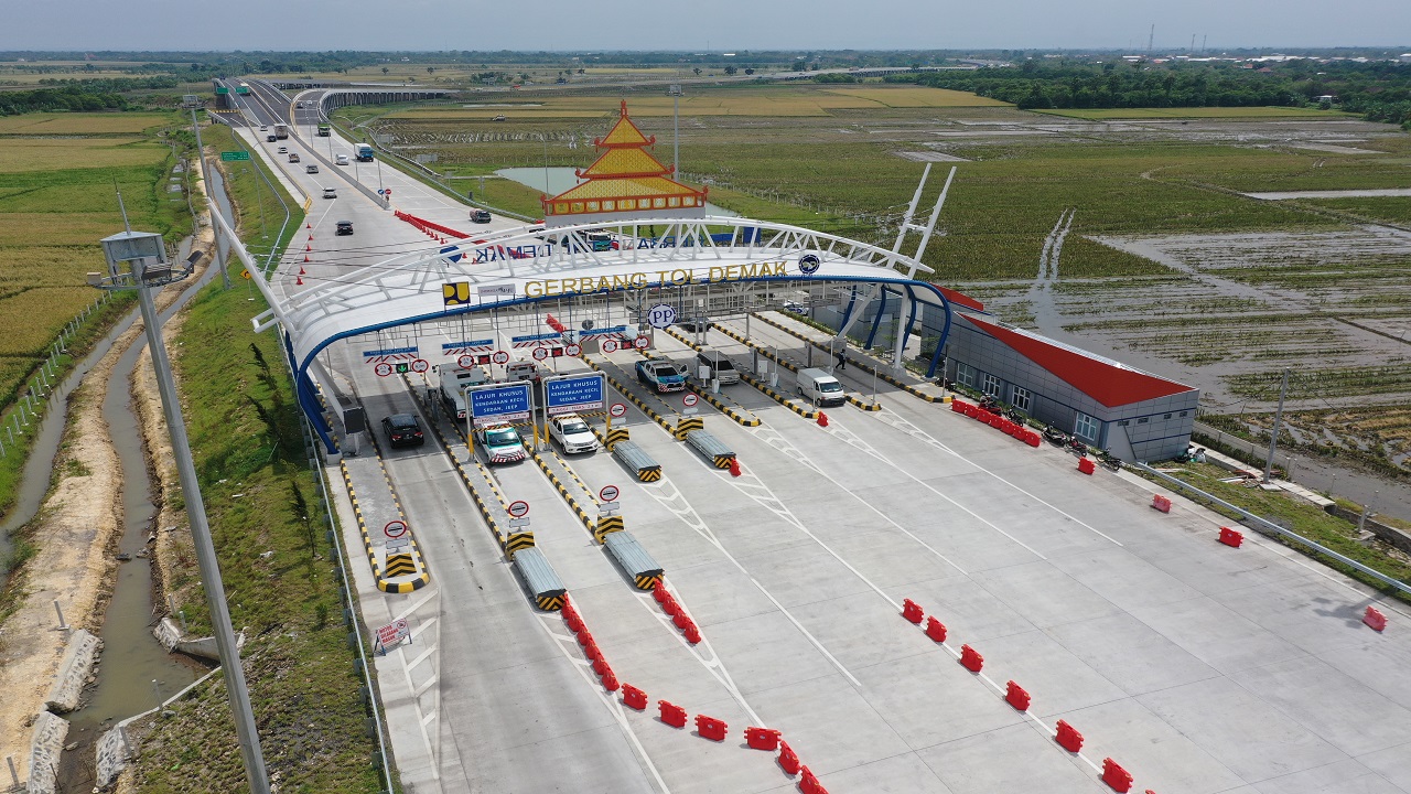 Pembangunan Jalan Tol Semarang-Demak Dikebut